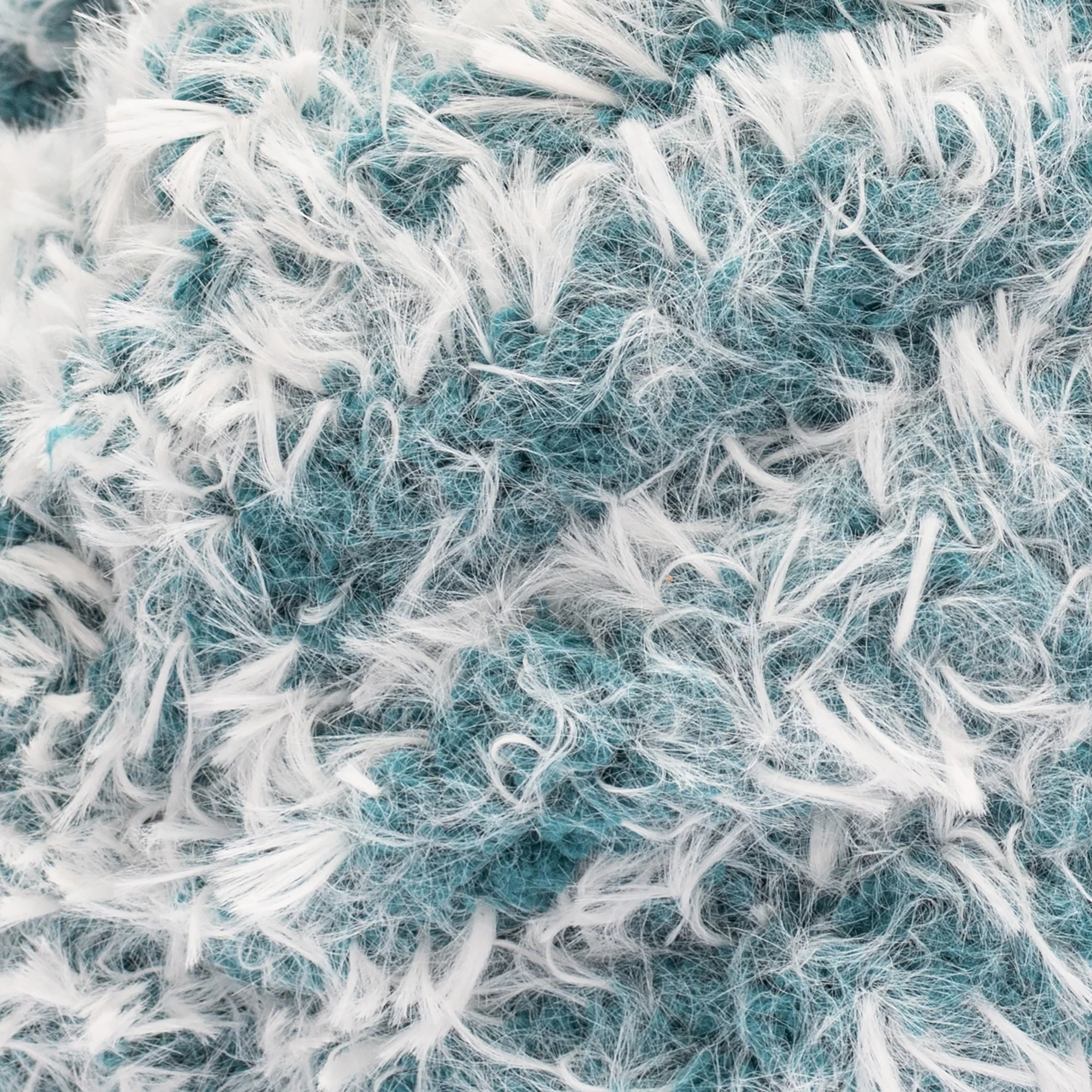 Bernat Blanket Big Frosted Yarn (300g/10.5oz) - Retailer Exclusive - Image 6