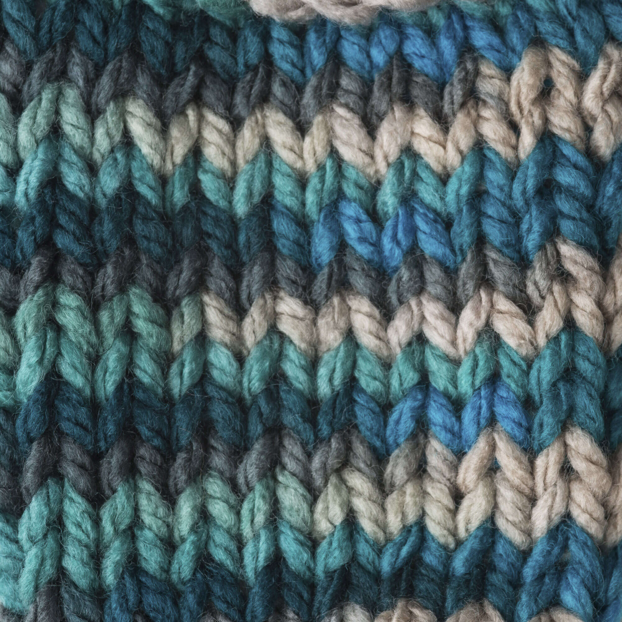 Bernat Softee Chunky Ombres Yarn (300g/10.5oz) - Discontinued Shades - Image 4