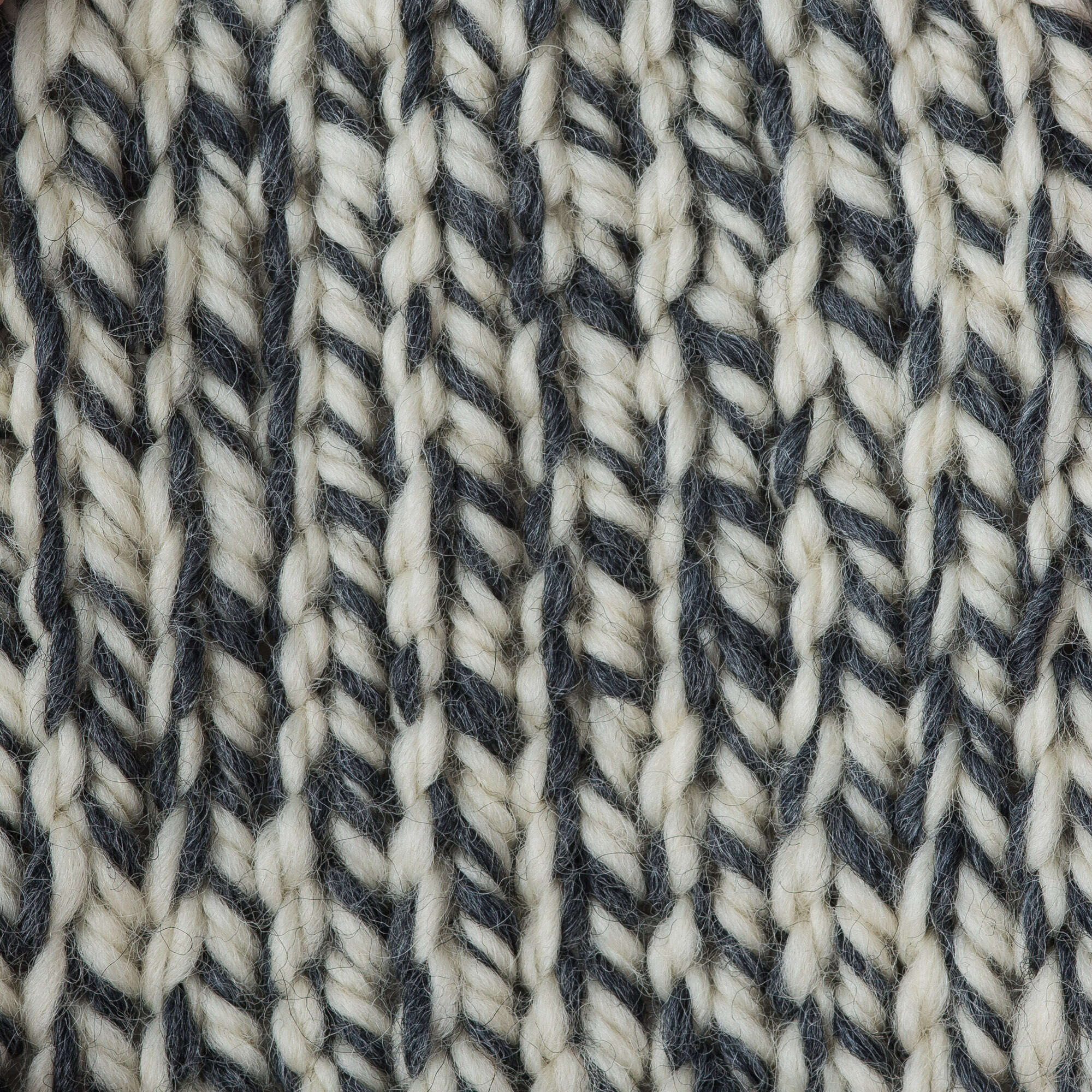 Patons Classic Wool Bulky Yarn - Discontinued Shades - Image 72